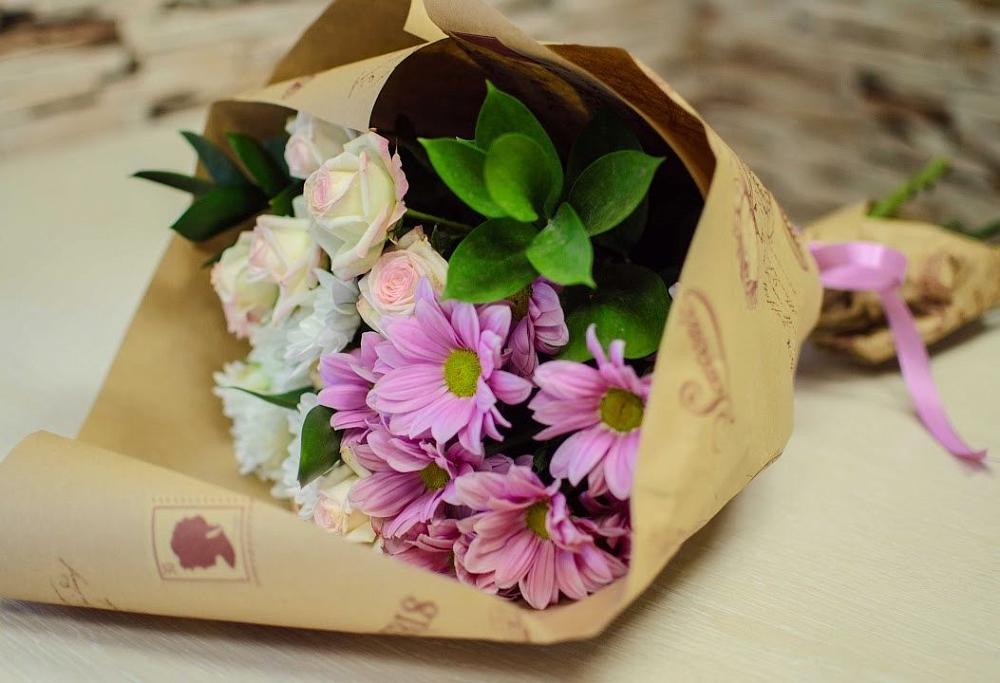 Букет улыбка в Новые Дома Букет цветов из: Розы и Хризантемы в Новые Дома