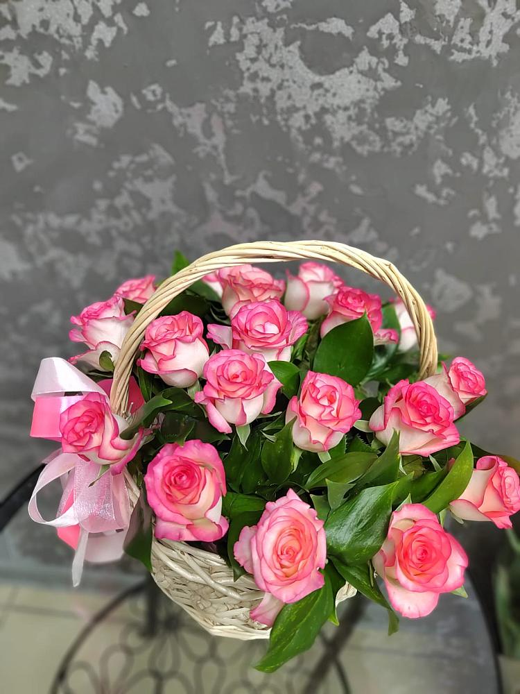 Композиция французская провинция в Новые Дома Цветочная композиция из Розы в корзине в Новые Дома
