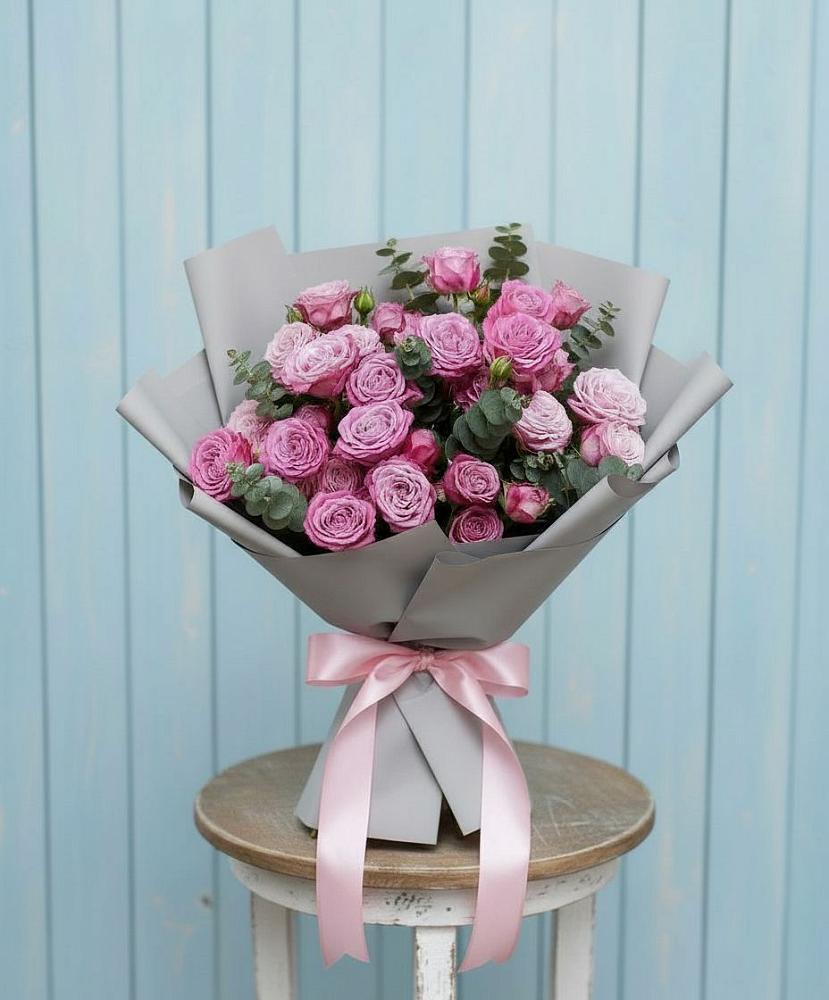 Композиция Яркий комплимент в Новые Дома Букет цветов из: Розы в Новые Дома