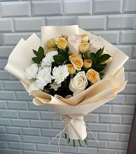 Букет цветочный вальс в Новые Дома Букет цветов из:  Розы и Хризантемы в Новые Дома