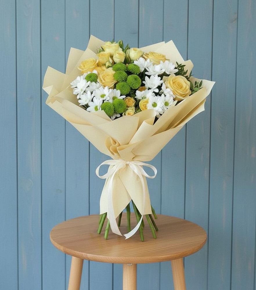 Букет Луч солнца в Новые Дома Букет цветов из: Хризантемы и Розы в Новые Дома