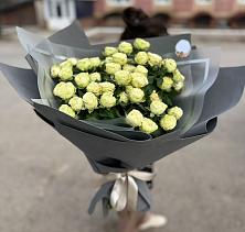 Букет Белые кустовые розы Солинеро в Новые Дома