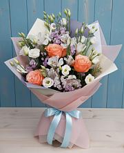 Букет Утренняя свежесть в Новые Дома Букет цветов из:  Лизиантусы, Розы, Альстромерии и Гипсофила в Новые Дома