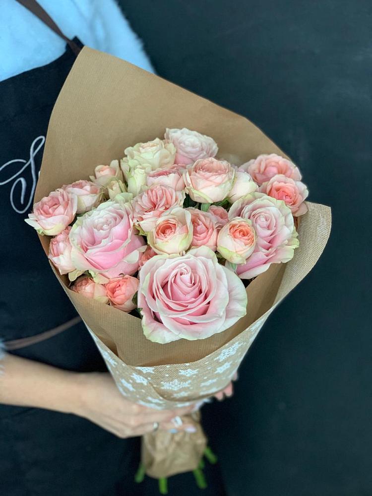 Букет ванильный зефир в Новые Дома Букет цветов из: Хризантемы и Розы в Новые Дома