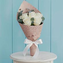 Букет контраст в Новые Дома Букет цветов из:  Розы в Новые Дома