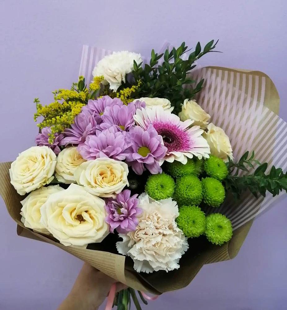 Букет магия в Новые Дома Букет цветов из: Хризантемы, Розы, Гвоздики и Герберы в Новые Дома