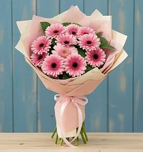 Букет пурпурно-розовый в Новые Дома Букет цветов из:  Герберы в Новые Дома